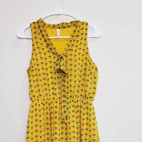 Yellow dress - Picture 2 of 4